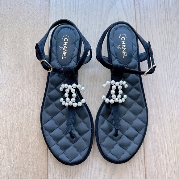 Authentic Chanel Suede Quilted Lambskin Silver Jeweled CC Thong Sandals - Picture 1 of 13